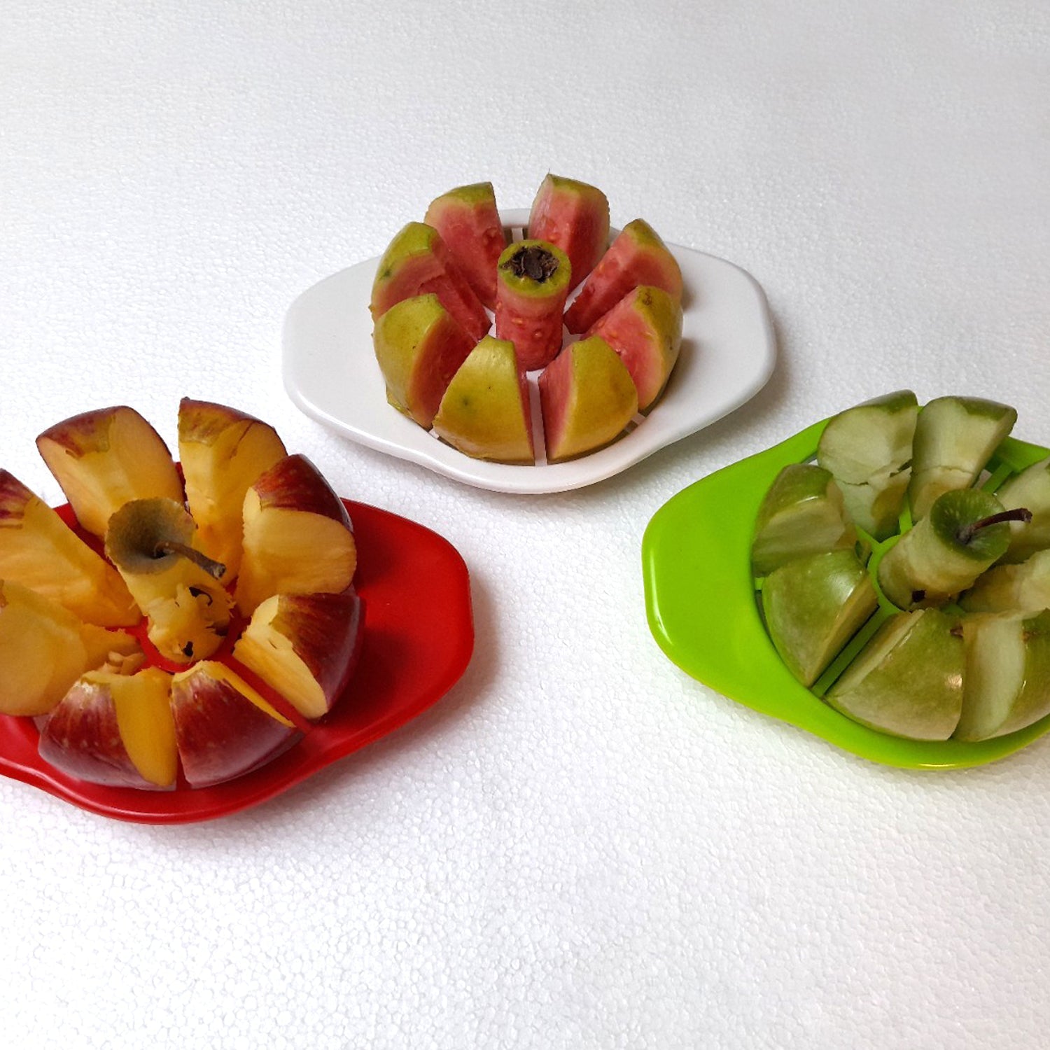 Apple Cutter / Slicer with plastic 8 Blades Heavy Plastic Apple Cutter - Springkart 