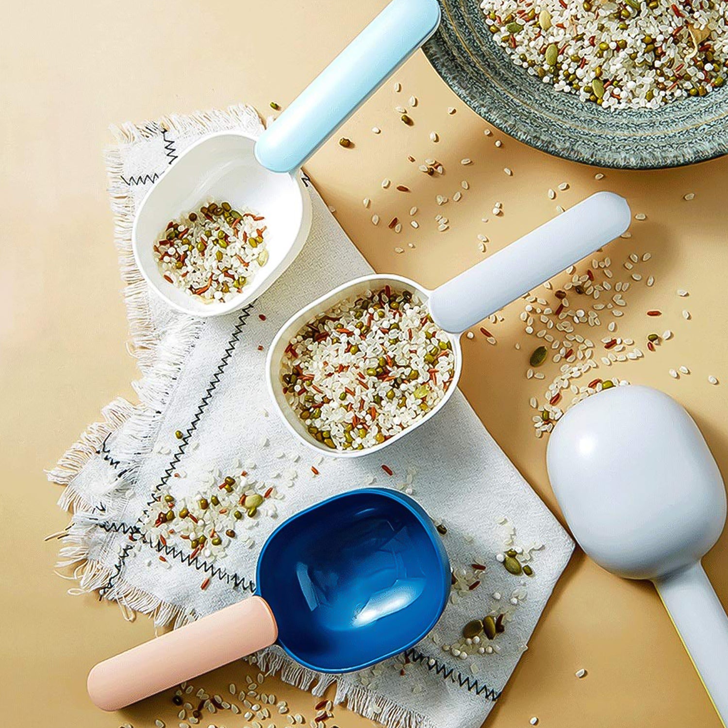 Large Plastic Measuring Spoons Flour Scoops For Home Kitchen (1 Pc) - Springkart 
