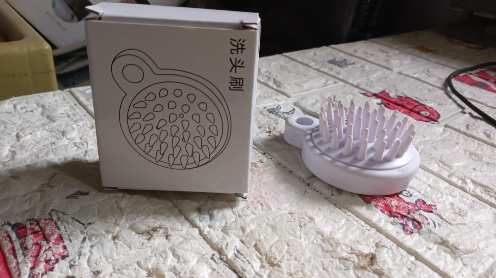 Comb Scalp Massage Brush, Hair brush, Hair Comb, Shower Brush, Bath Massage Brush, Small Portable Brush Washable Massage Comb Bath Shampoo Massages Effectively Remove Loose Short Hair - Springkart 