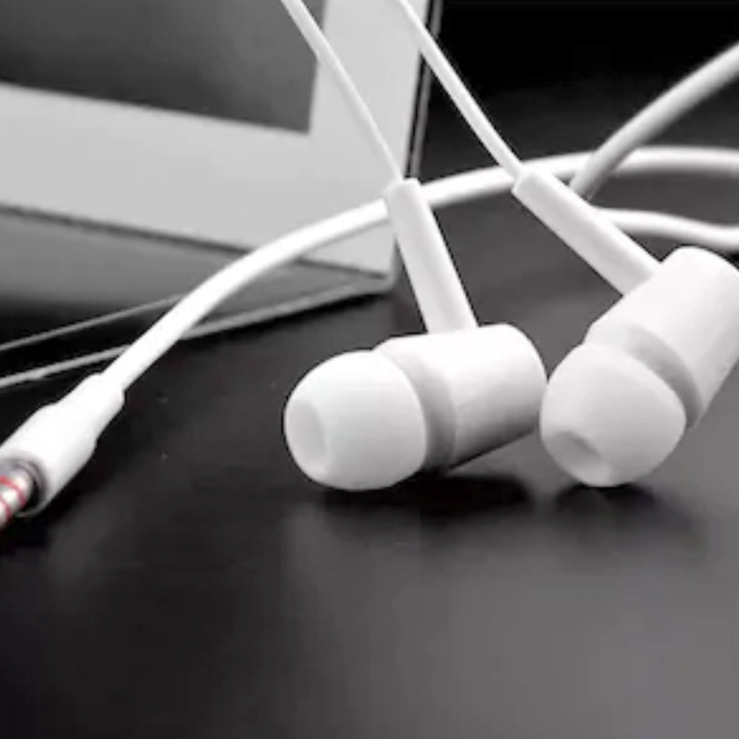 Headphone Isolating stereo headphones with Hands-free Control - Springkart 