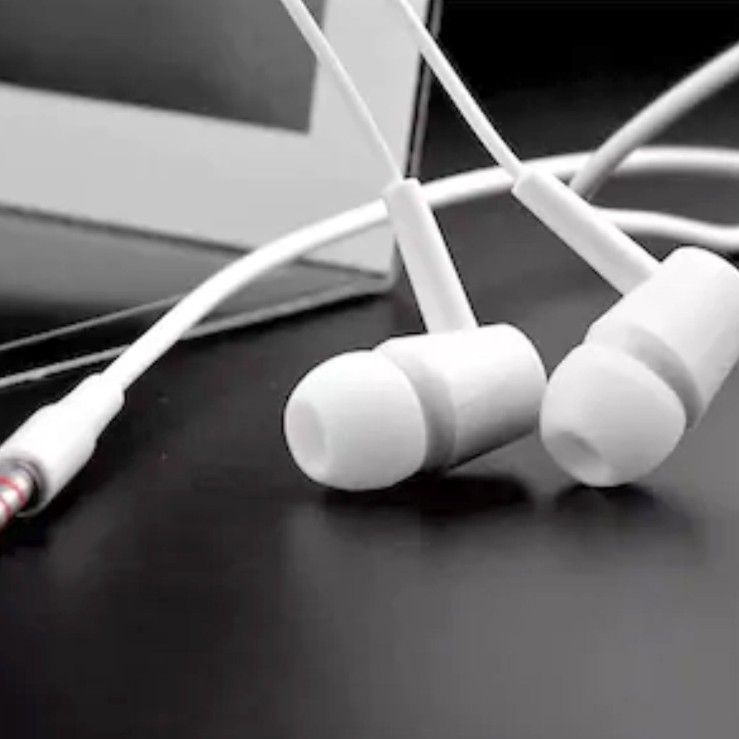 Headphone Isolating stereo headphones with Hands-free Control - Springkart 