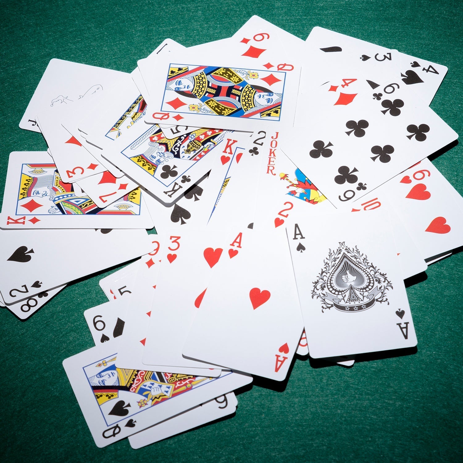 Playing Cards, Luxury Deck of Cards with Amazing Pattern & HD Printing, Premium Poker Cards | Durable & Flexible - Springkart 