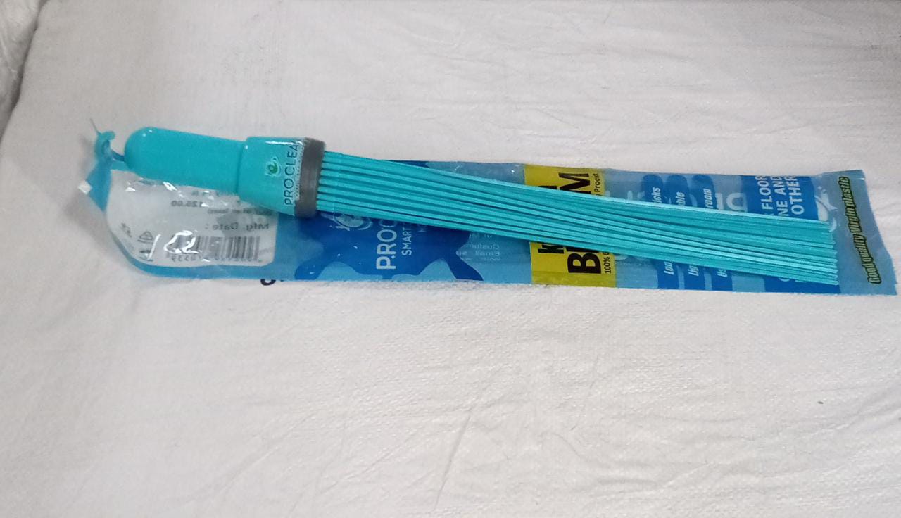 Plastic Stick Broom, 44 Flexible Sticks for Cleaning Tiles & Floors - Springkart 