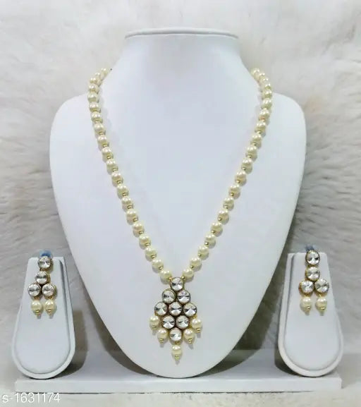 Women's Alloy Gold Plated Jewellery Set