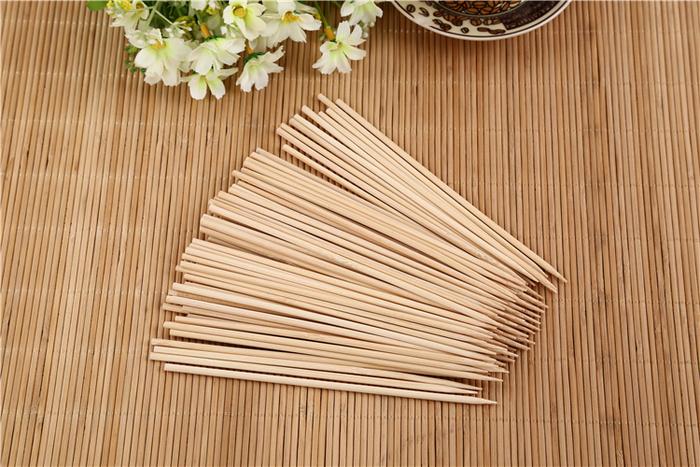 Camping Wooden Color Bamboo BBQ Skewers Barbecue Shish Kabob Sticks Fruit Kebab Meat Party Fountain Bamboo BBQ Sticks Skewers Wooden (30cm) - Springkart 