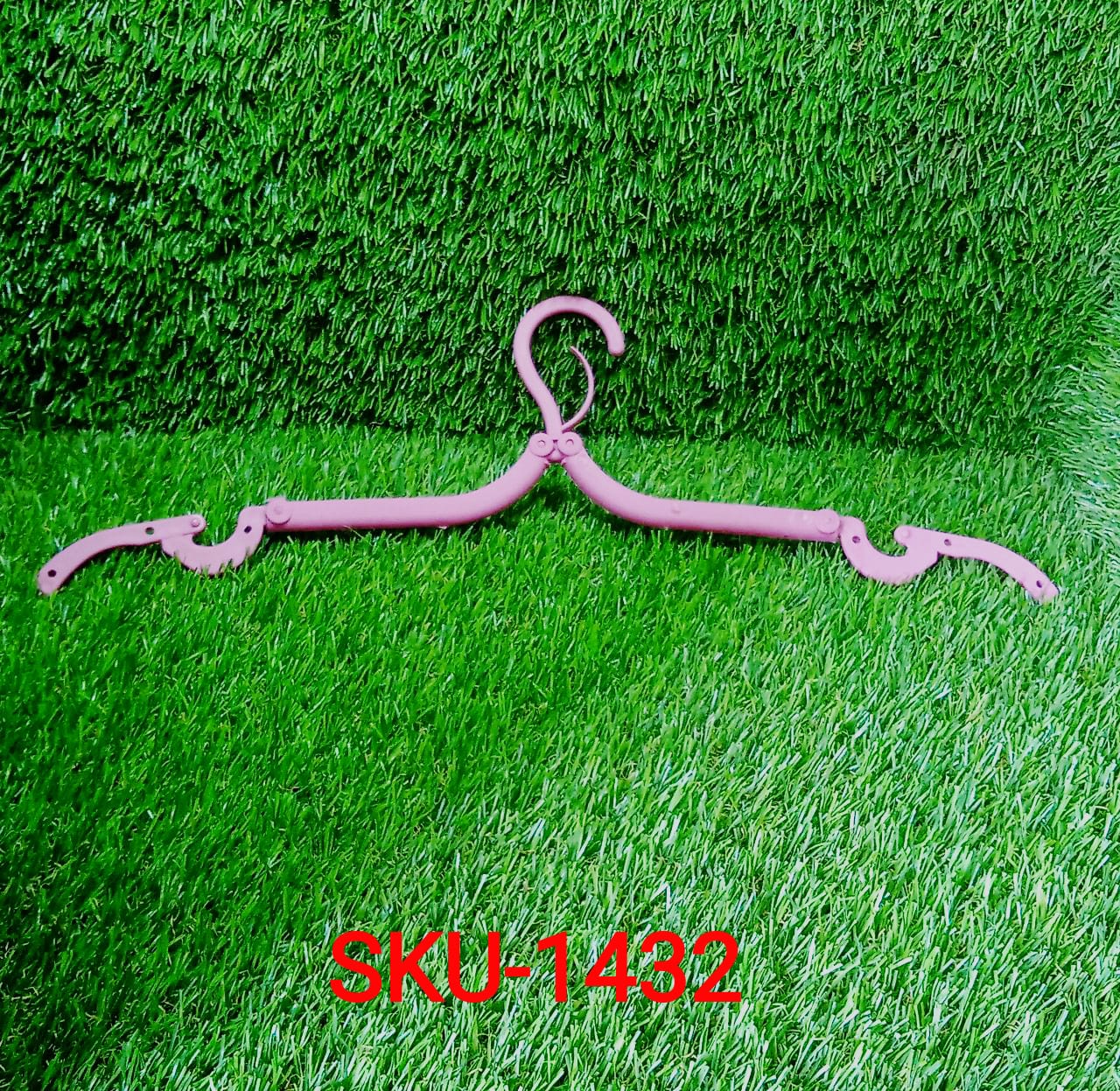 Portable & Foldable Multicolor Plastic Hangers (1pc) - Springkart 