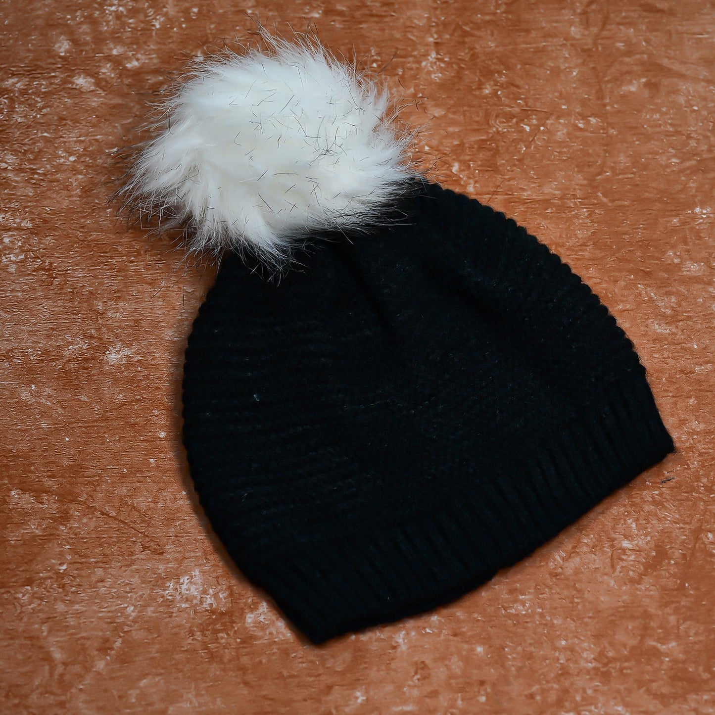Men's and Women's Skull Slouchy Winter Woolen Knitted Black Inside Fur Beanie Cap. - Springkart 
