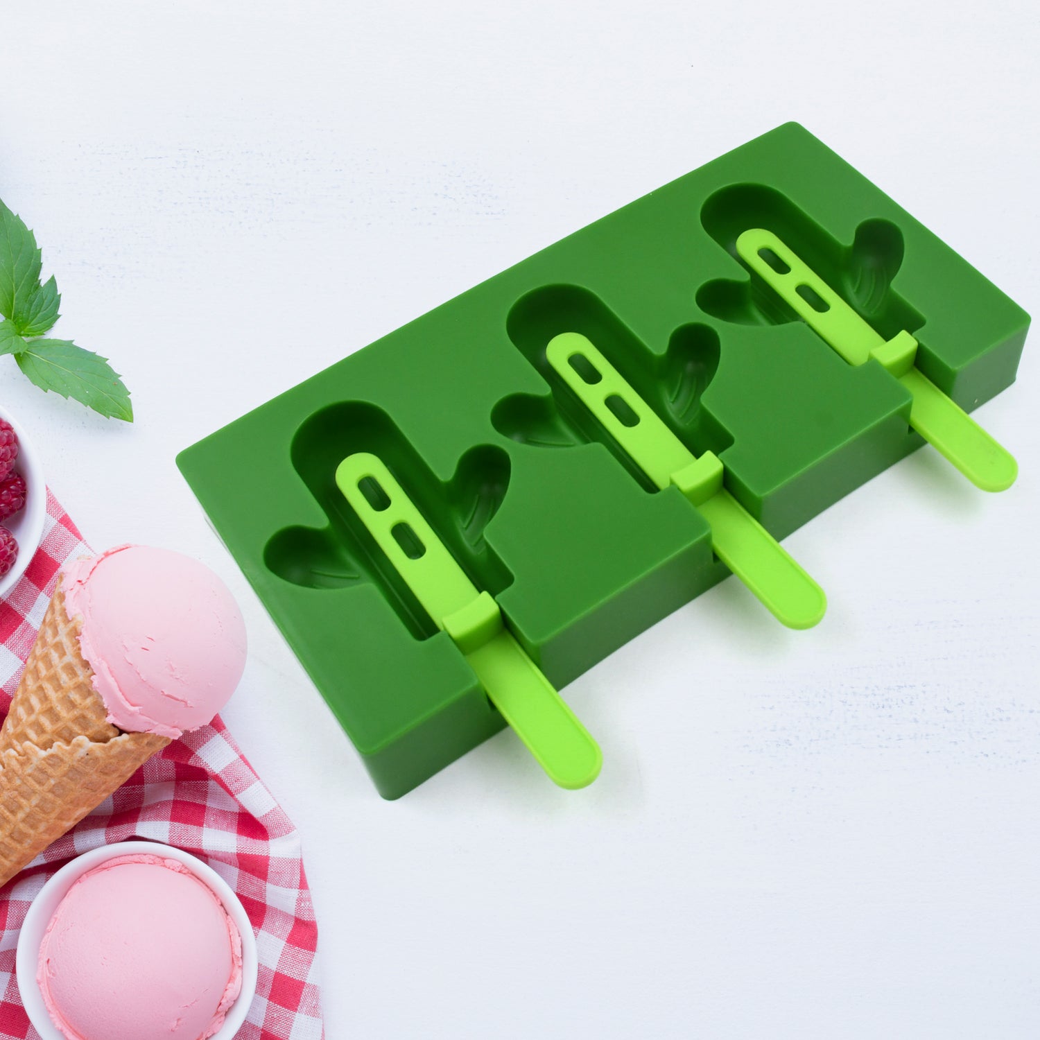 Ice Cream Mould Popsicle Mold, Cactus Shape Ice Pop Molds Homemade Popsicle for DIY Ice Popsicle, 3-Cavity Summer Food Kitchen Tools (1 Pc) - Springkart 