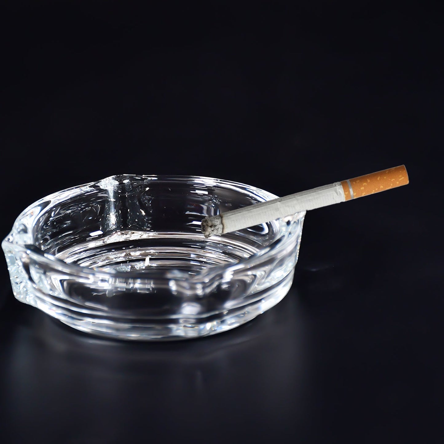 Glass Brunswick Crystal Quality Cigar Cigarette Ashtray Round Tabletop for Home Office Indoor Outdoor Home Decor - Springkart 