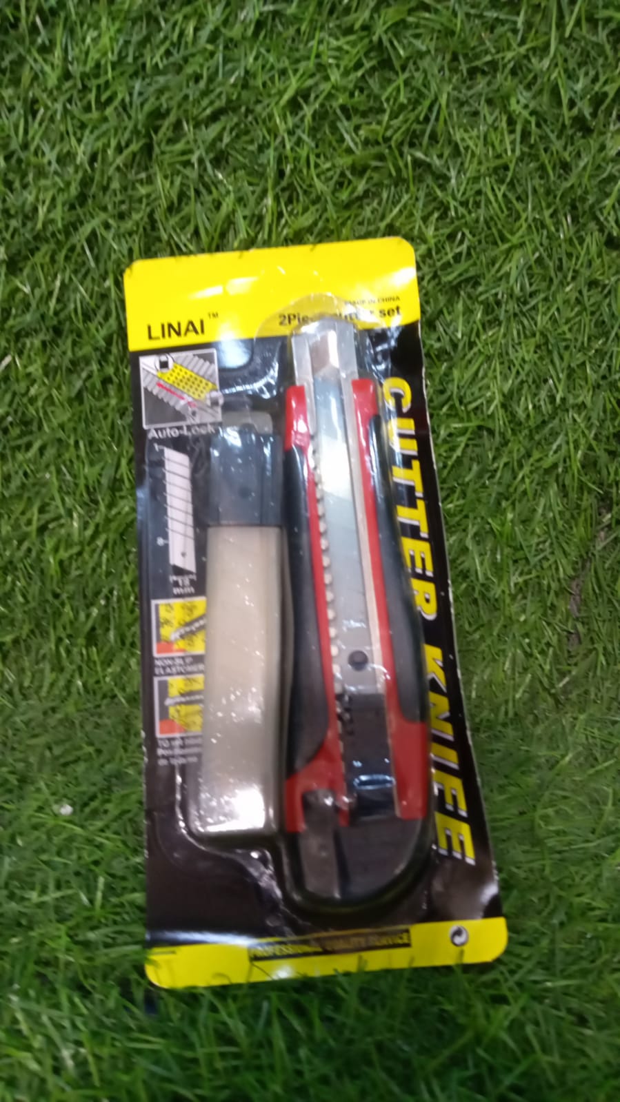 Heavy Duty 18mm Cutter Knife Set with Extra Blades for Office & Home - Springkart 