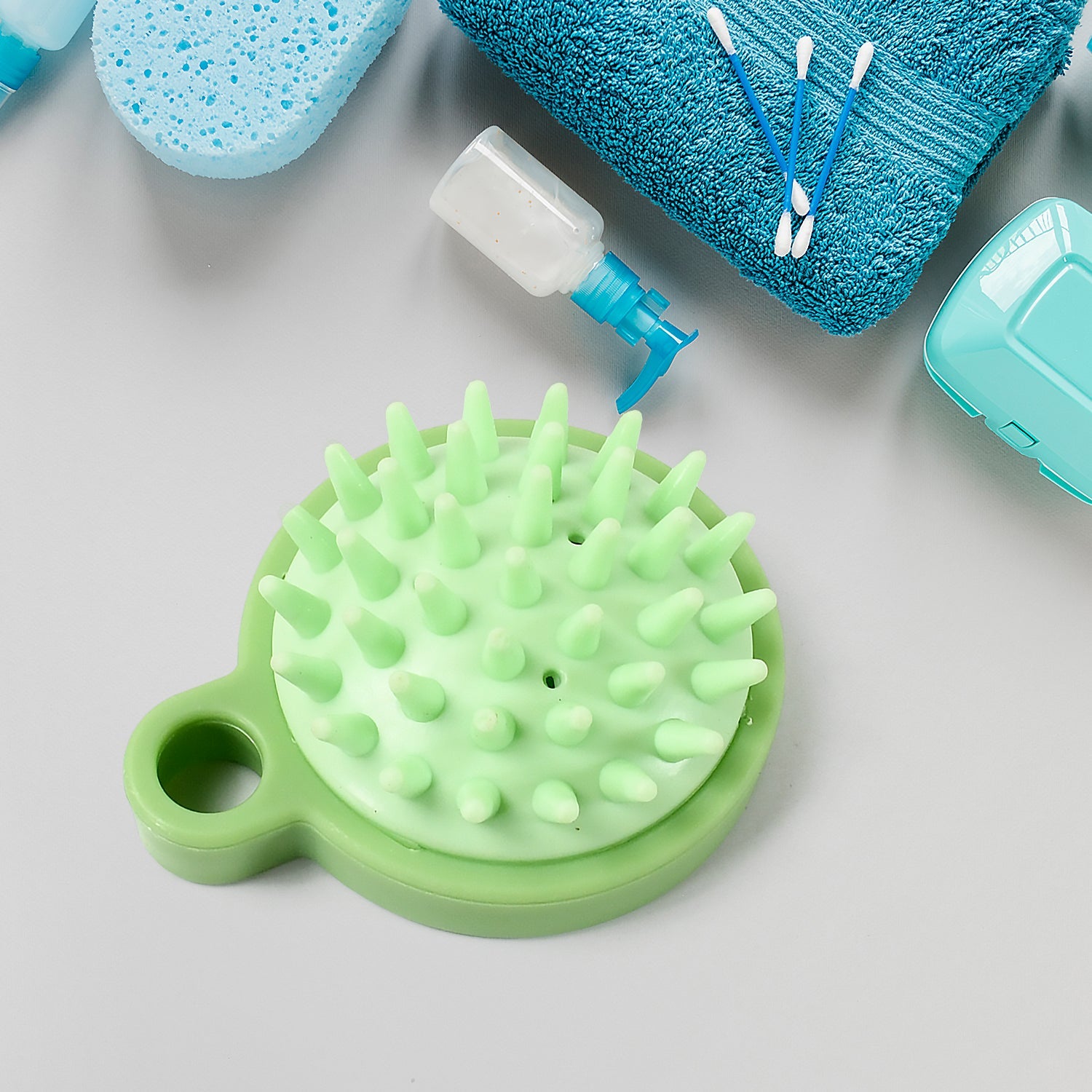 Comb Scalp Massage Brush, Hair brush, Hair Comb, Shower Brush, Bath Massage Brush, Small Portable Brush Washable Massage Comb Bath Shampoo Massages Effectively Remove Loose Short Hair - Springkart 