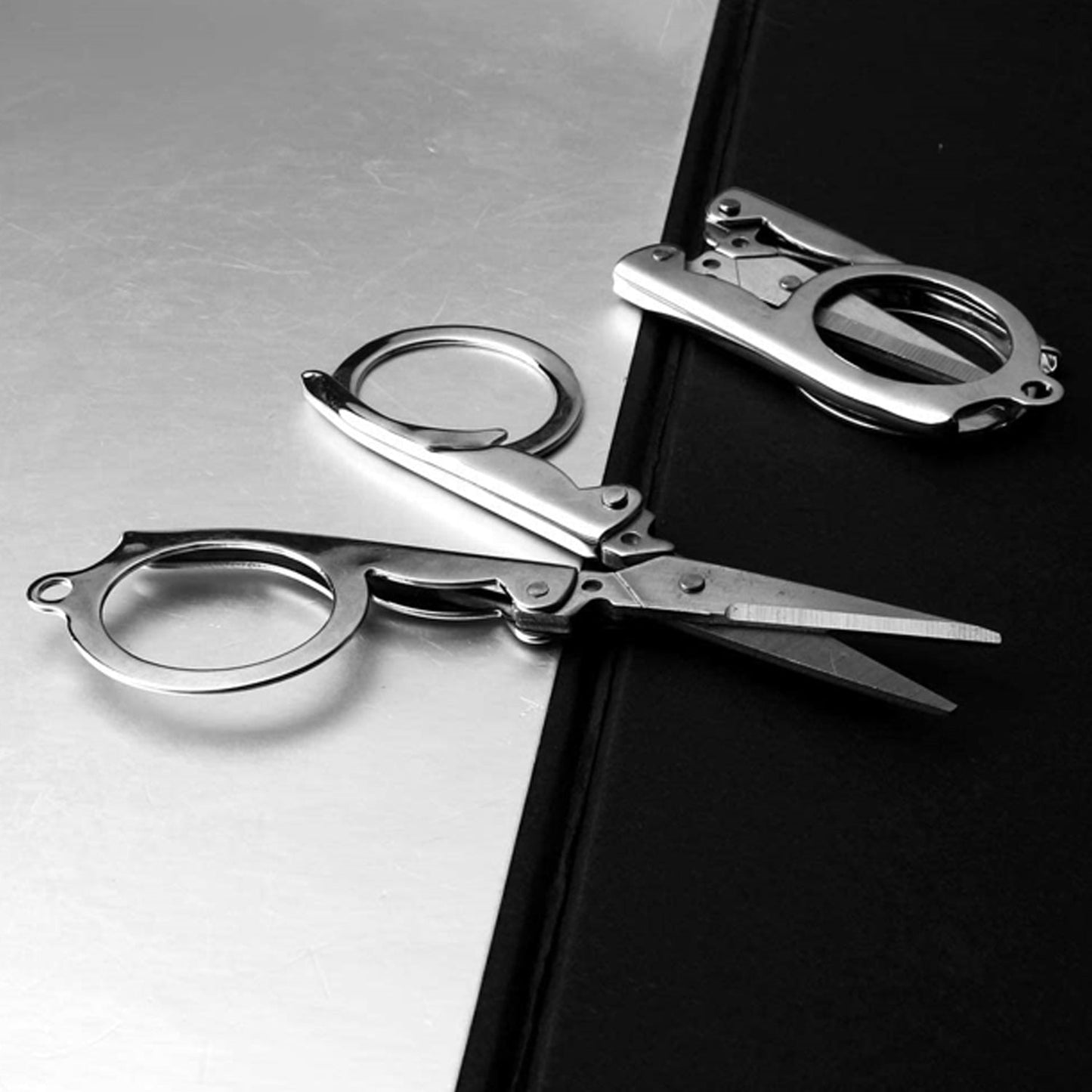 Folding Scissor 3.5inch used in crafting and cutting purposes for children’s and adults. - Springkart 