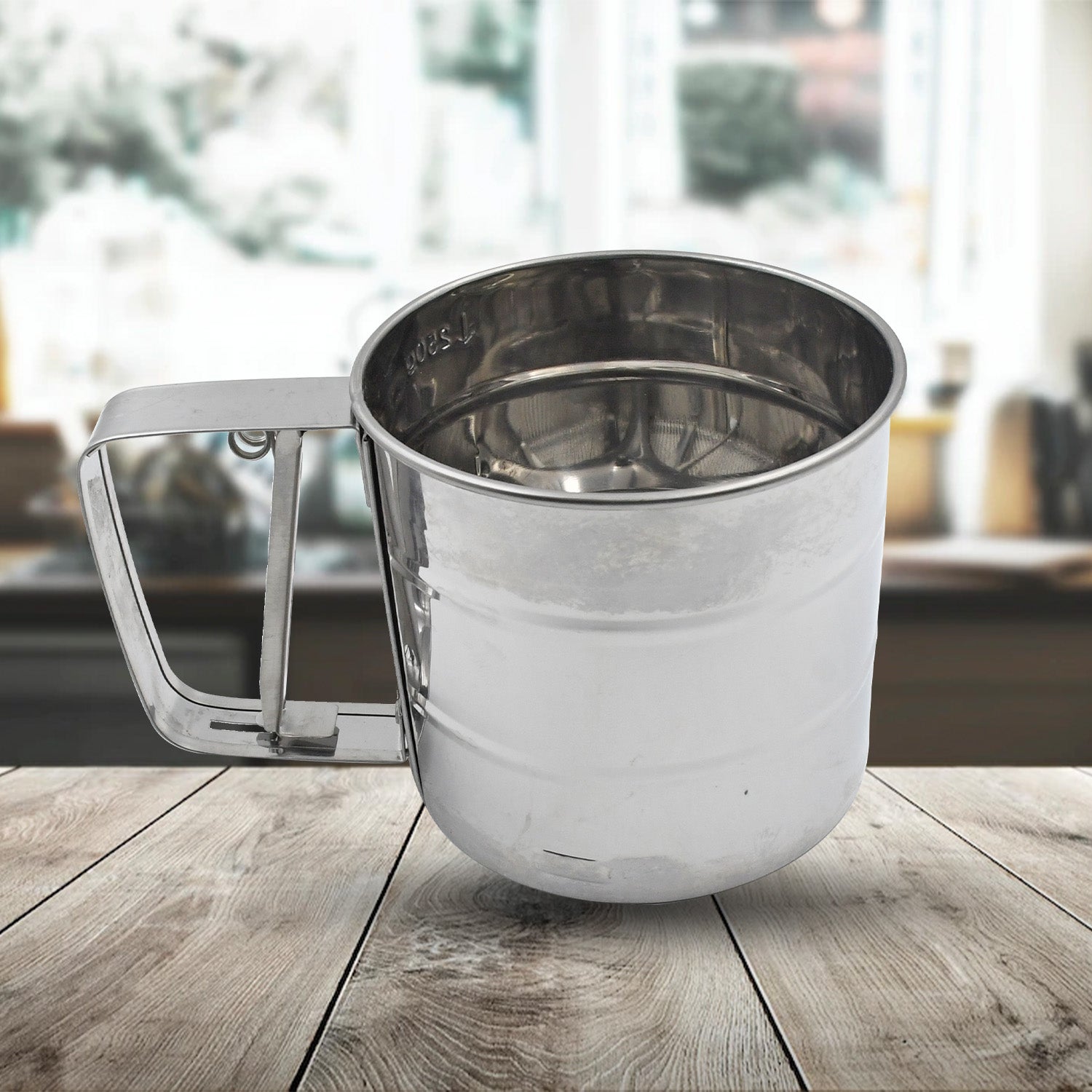Flour Sifter Stainless Steel Shaker, Creation Baking Stainless Steel Shaker Sieve Cup Manual Flour Sifter with Measuring Scale Mark, Flour Sifter, Flour Sieve Multipurpose Handheld for Hotel for Kitchen, Home - Springkart 