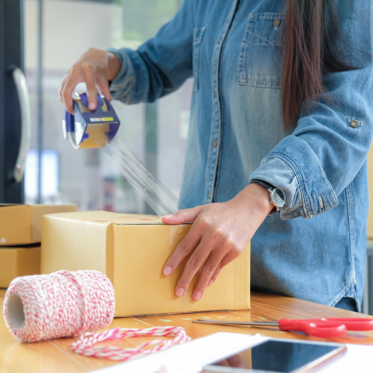 HIGH ADHESIVE TRANSPARENT TAPE FOR HOME PACKAGING. (120 meter) - Springkart 