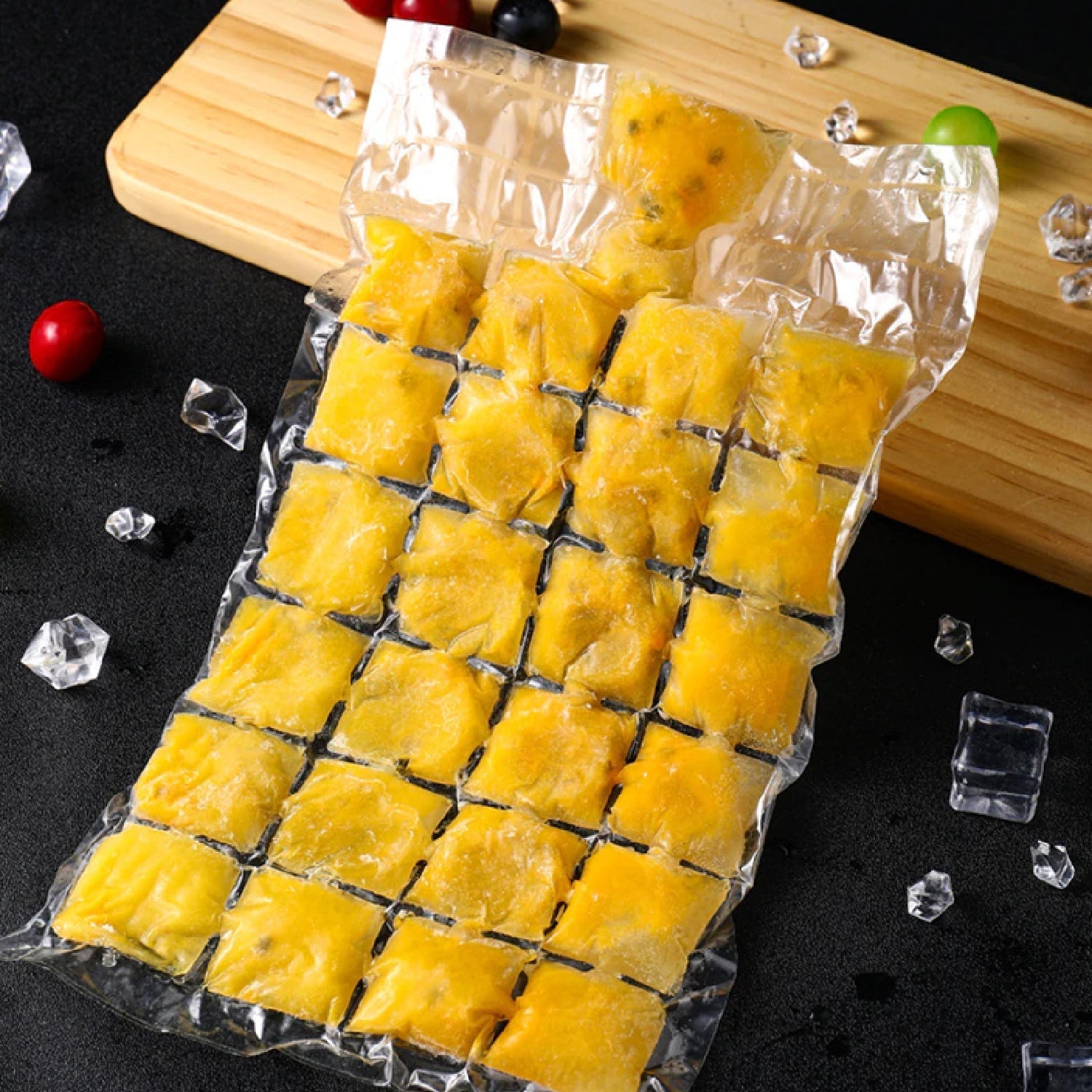 Disposable Ice Cube Bags, Stackable Easy Release Ice Cube Mold Trays Self-Seal Freezing Maker,Cold Ice Pack Cooler Bag for Cocktail Food Wine - Springkart 