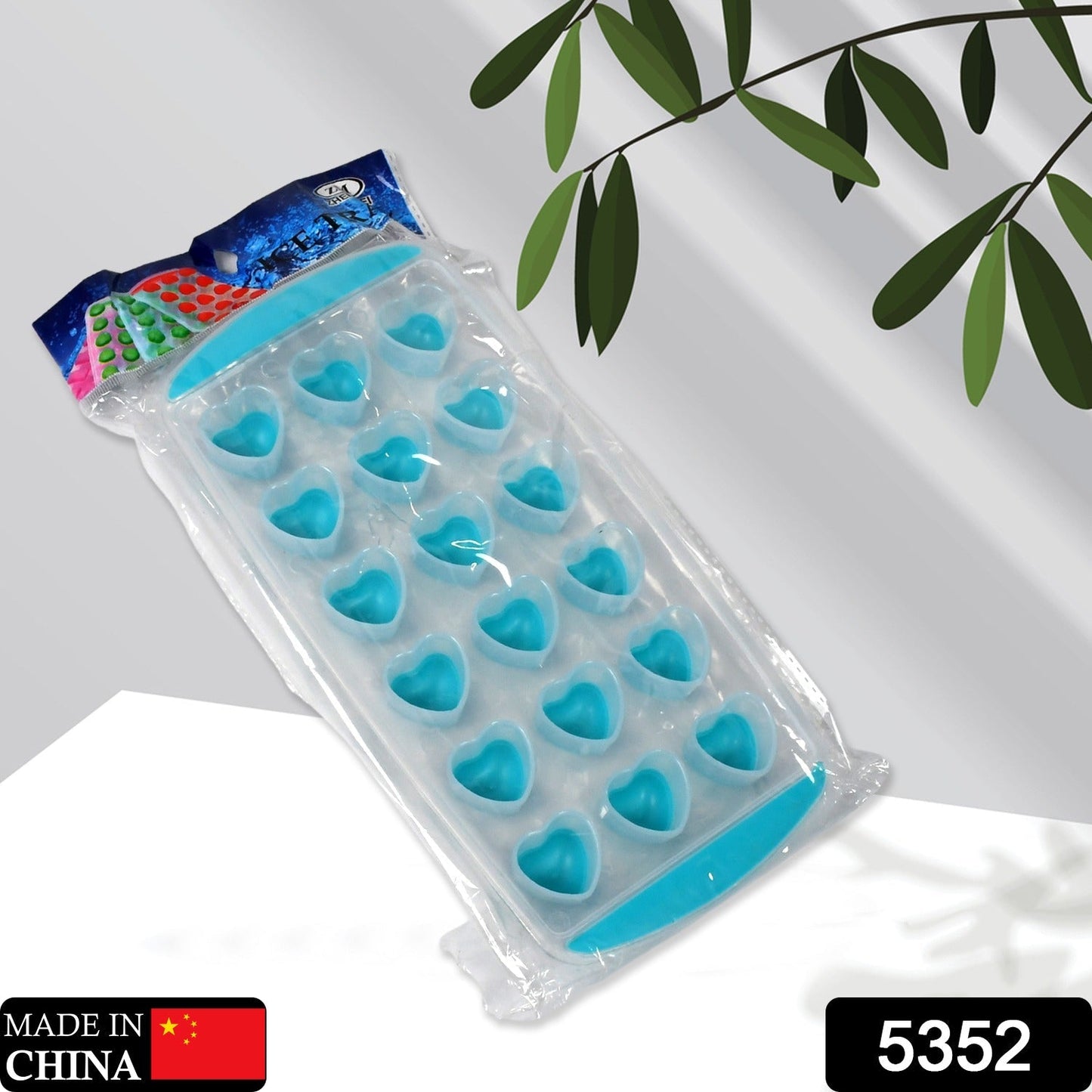 Easy Push Premium POP-UP ice Tray, With Flexible Silicon Bottom and Lid, Heart Shape 18 Cube Trays - Springkart 