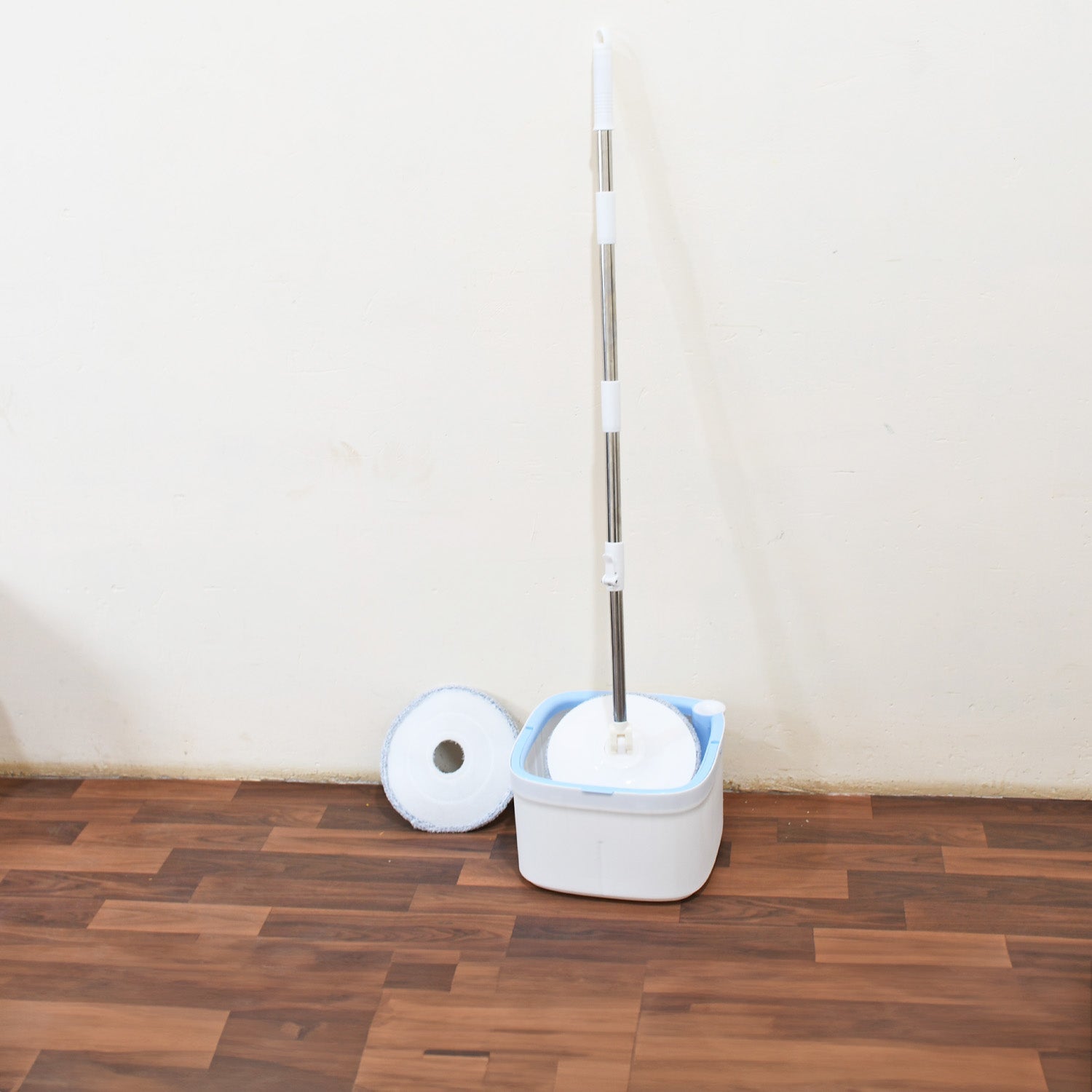Round Shape Mop Head with 1 Pad Extra Clean Water Spin Mop with Separate Water Bucket, Suitable for All Types of Flooring, Separates Dirty and Clean Water, Wet - Springkart 