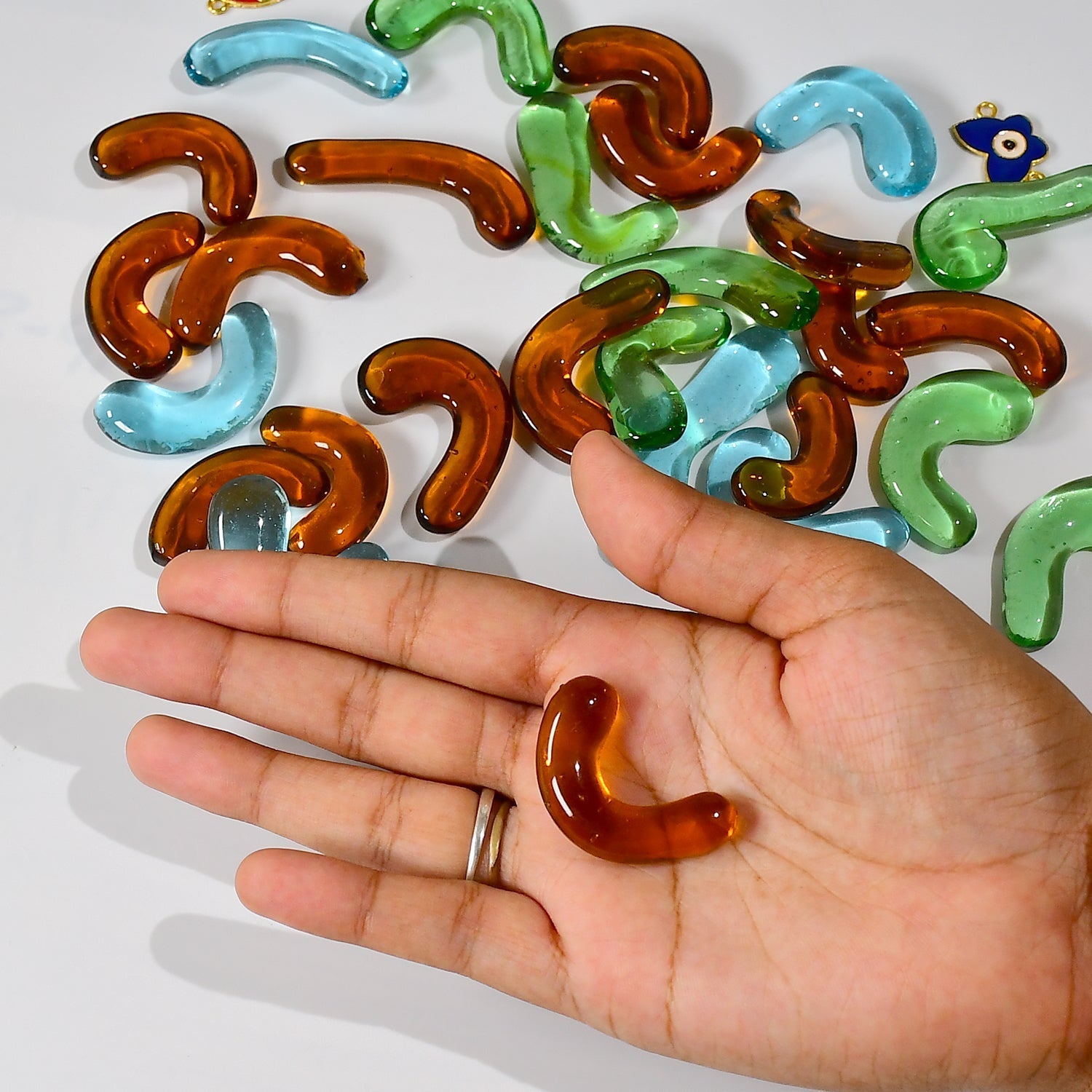Glass Gem Stone, Flat Round Marbles Pebbles for Vase Fillers, Attractive pebbles for Aquarium Fish Tank. - Springkart 