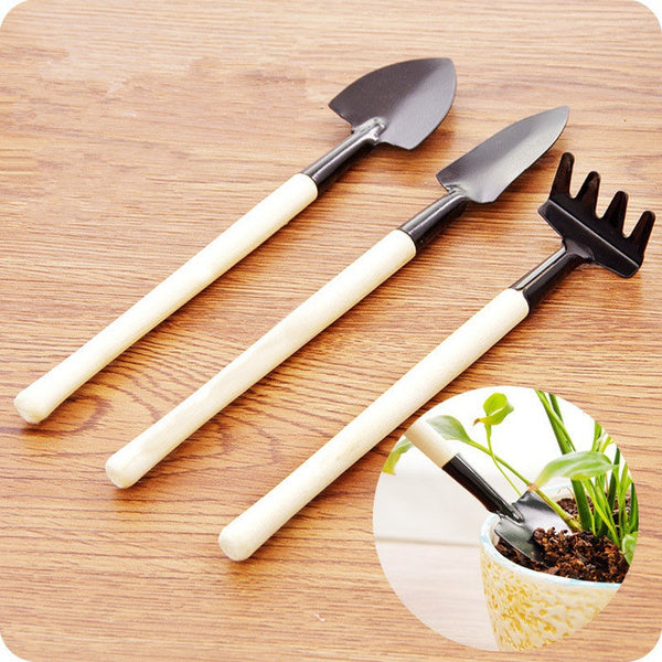 Kid's Garden Tools Set of 3 Pieces (Trowel, Shovel, Rake) - Springkart 