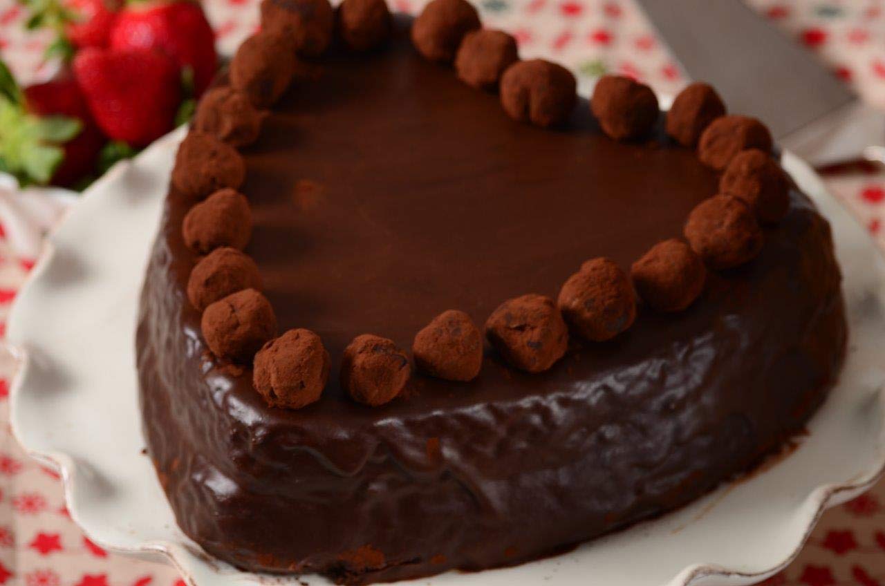 Heart Shape Cake Mould Non Stick Steel 1 kg Cake Baking Tray ( 23cm) - Springkart 
