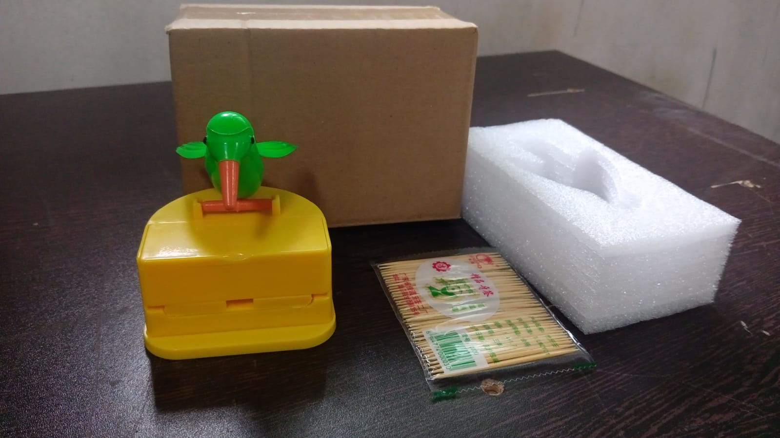 Portable Automatic Bird Toothpick Storage Box - Springkart 