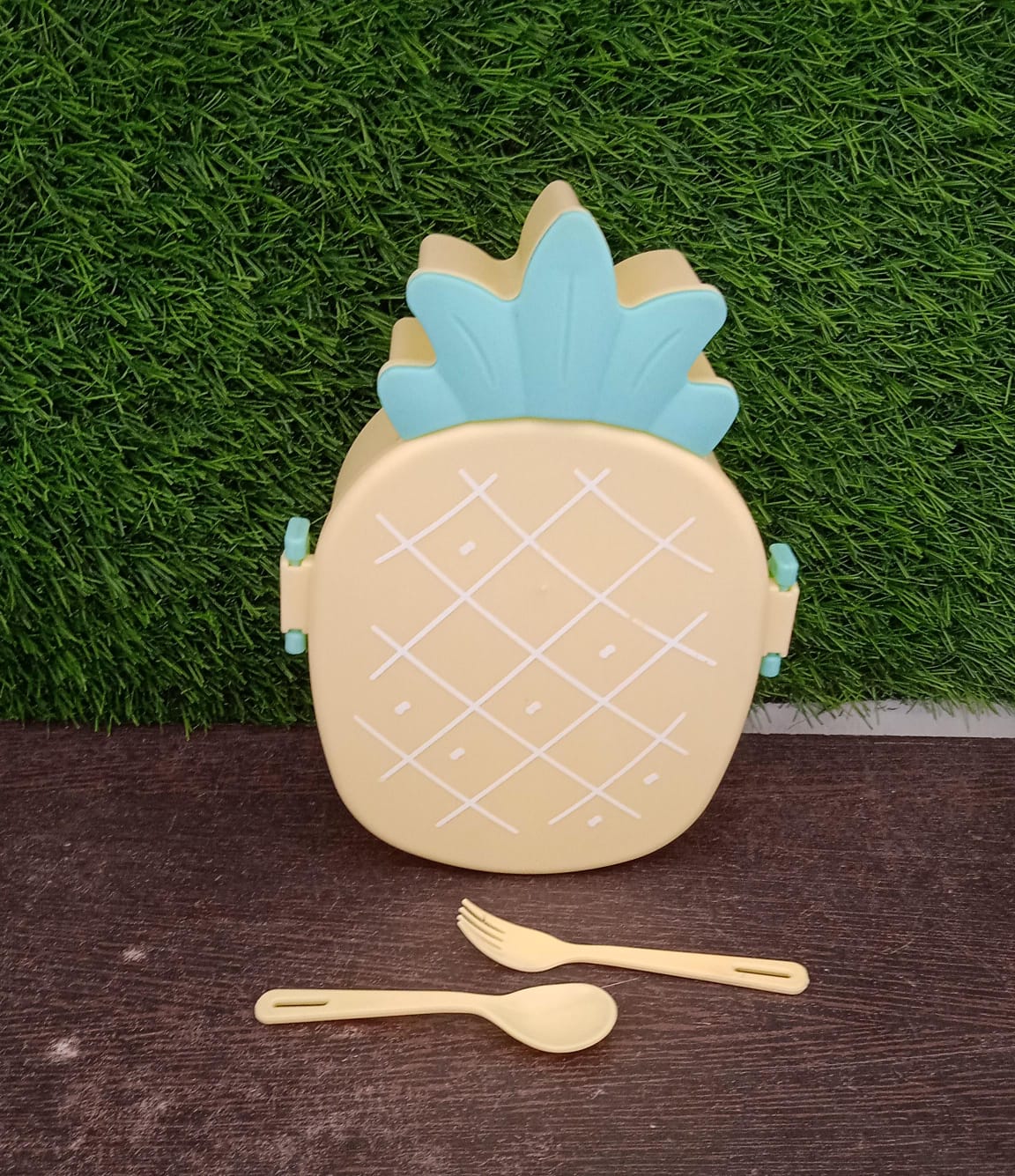 Kids Lunch Box Cute Pineapple Shaped Bento Box with Fork Spoon Snack Container Microwave Portable Office Lunch Box (1 Pc / With Spoon & Fork) - Springkart 