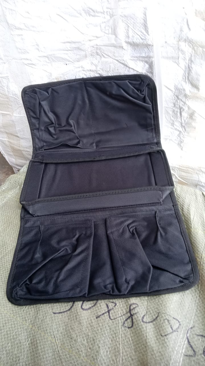 Sofa Arm Rest Hanging Storage Bag, Storage Bag for Sofa Ideal for Sorting Magazines Books (Black) - Springkart 