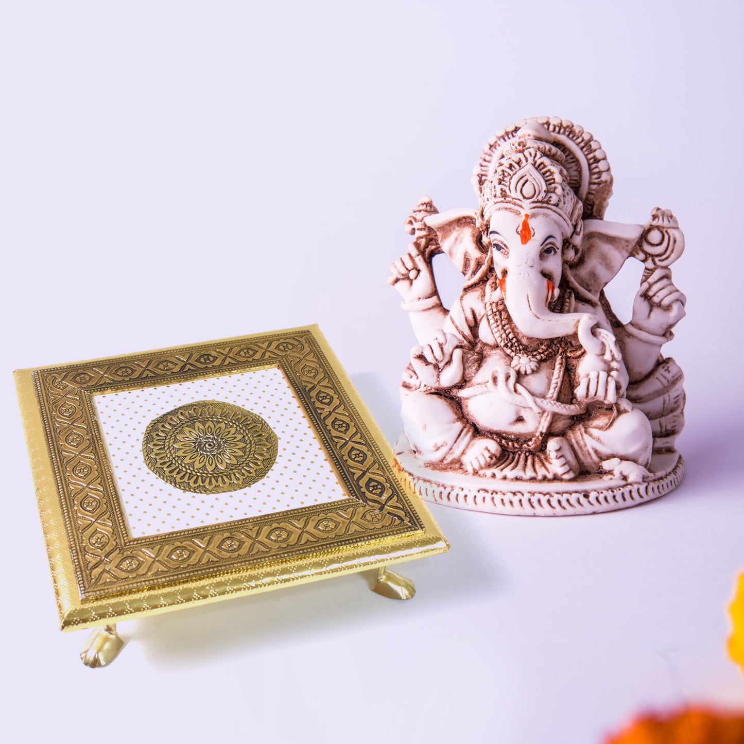 Golden - Square Pooja Chowki Patla Bajot (2020 Cm 1 Pc) - Springkart 