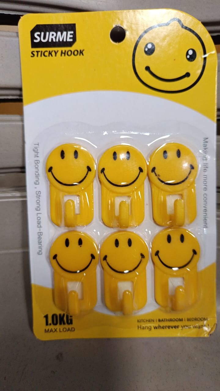 Plastic Self-Adhesive Smiley Face Hooks, 1 Kg Load Capacity (6pcs) - Springkart 