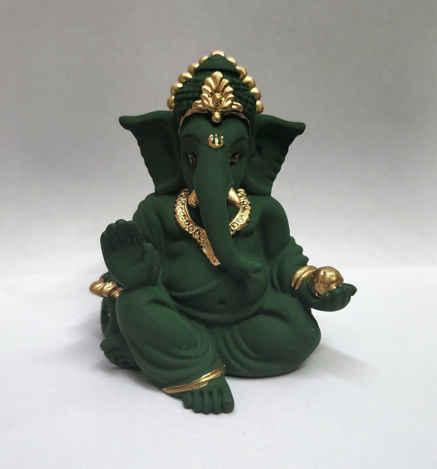 Gold Art India Gold and Silver Plated Matte Finish Ganesh Idol For Car Dashboard Ganesha Murti Ganpati Idol For Home Decor Puja Lord Ganesh Statue Gift For Office Desk Puja Room Figurine, 3 x 3 inches