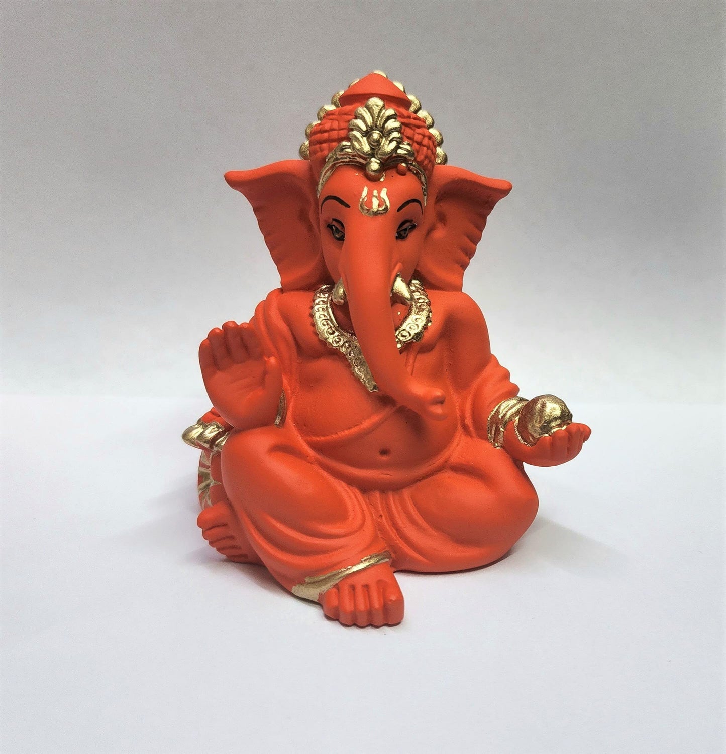 Gold Art India Gold and Silver Plated Matte Finish Ganesh Idol For Car Dashboard Ganesha Murti Ganpati Idol For Home Decor Puja Lord Ganesh Statue Gift For Office Desk Puja Room Figurine, 3 x 3 inches