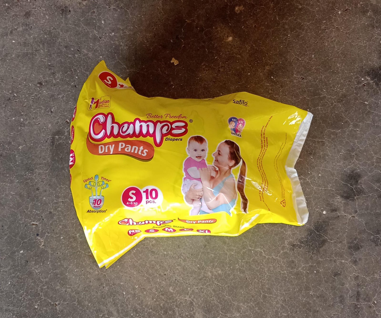 Champs Travel Diapers (Small, 10 Pcs): Leakproof, Soft & Dry, Baby Diaper Pants - Springkart 