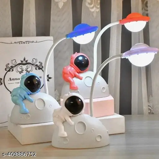 Cool White Astronaut Moon Night Lamp USB Rechargeable Spaceman LED Desk Light