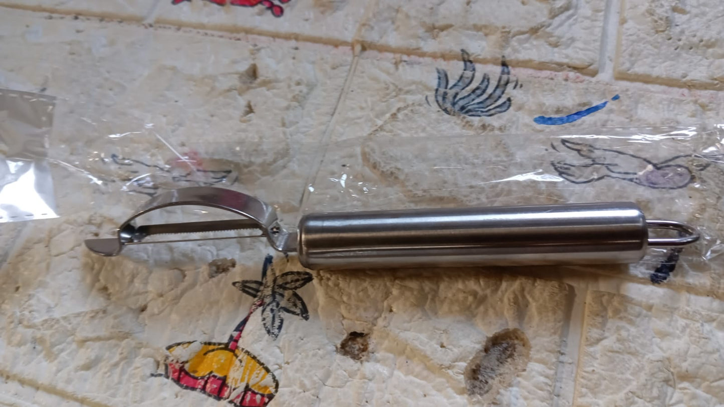 Kitchen Vegetable Peeler, Fruit Peeler, Ergonomic Handle Safe and Easy to Use for Potatoes,Apples,Pears Tomatoes,Carrots,Cucumbers Kitchen Accessory, Kitchen Gadgets (1 Pc) - Springkart 