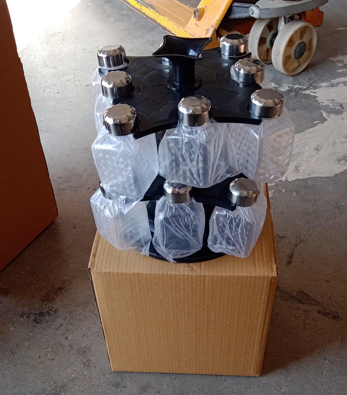 All New Square 16 Bottle Design 360 Degree Revolving Spice Rack Container Condiment, Pieces Set, Square Small Container - Springkart 