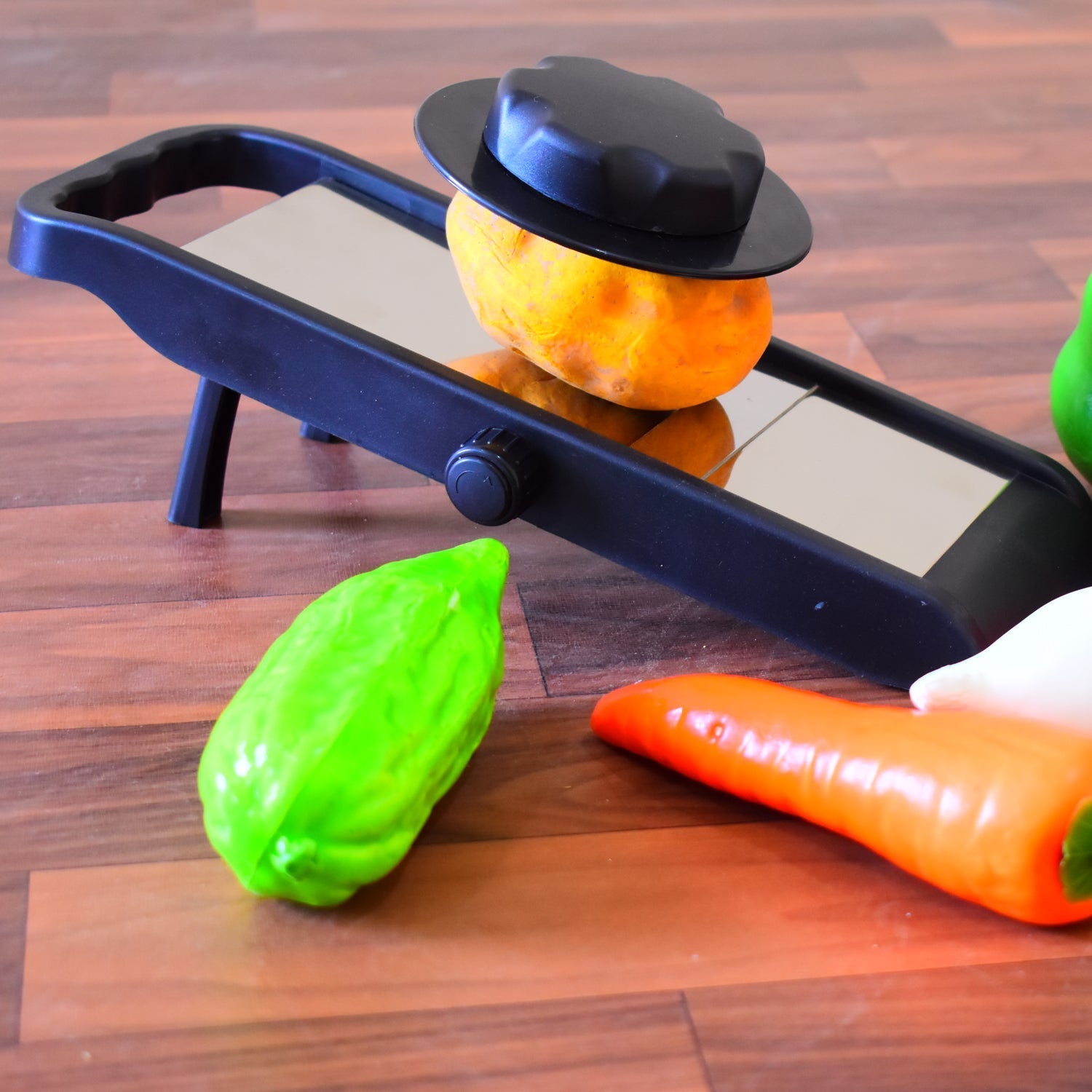 Adjustable Multipurpose Potato / Onion Slicer and Grater - Springkart 