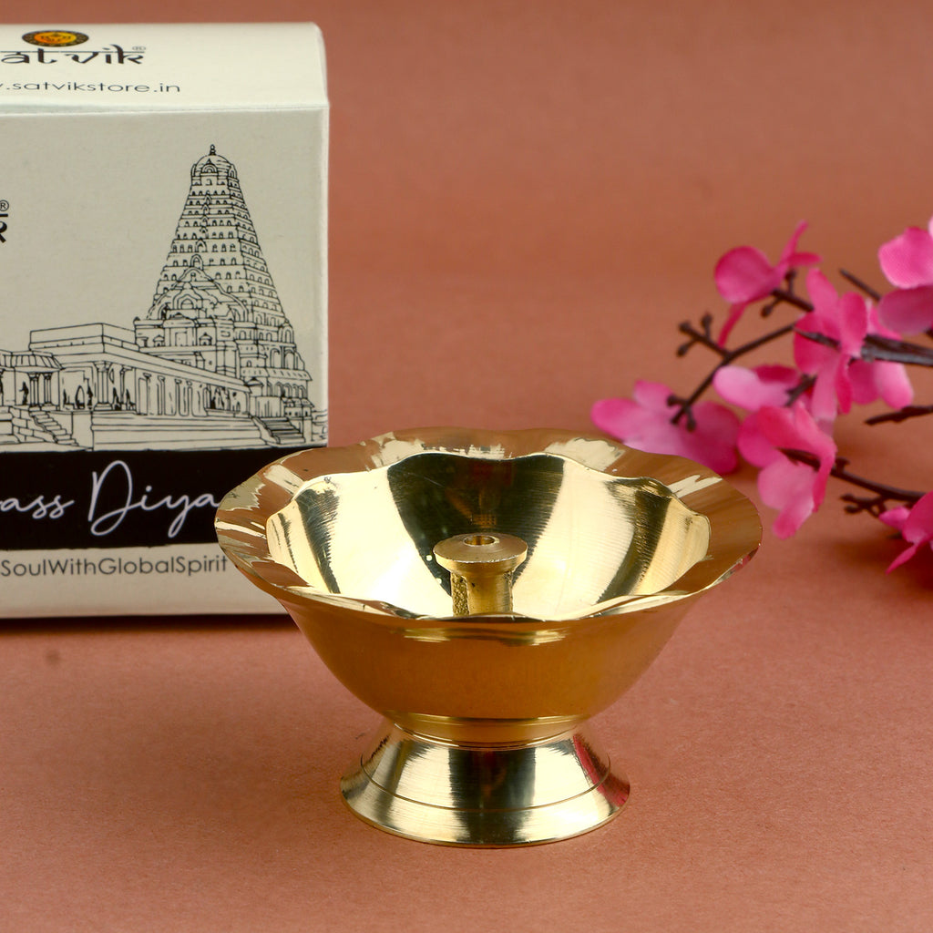 Vishnu Brass Diya – Divine Brass Oil Lamp