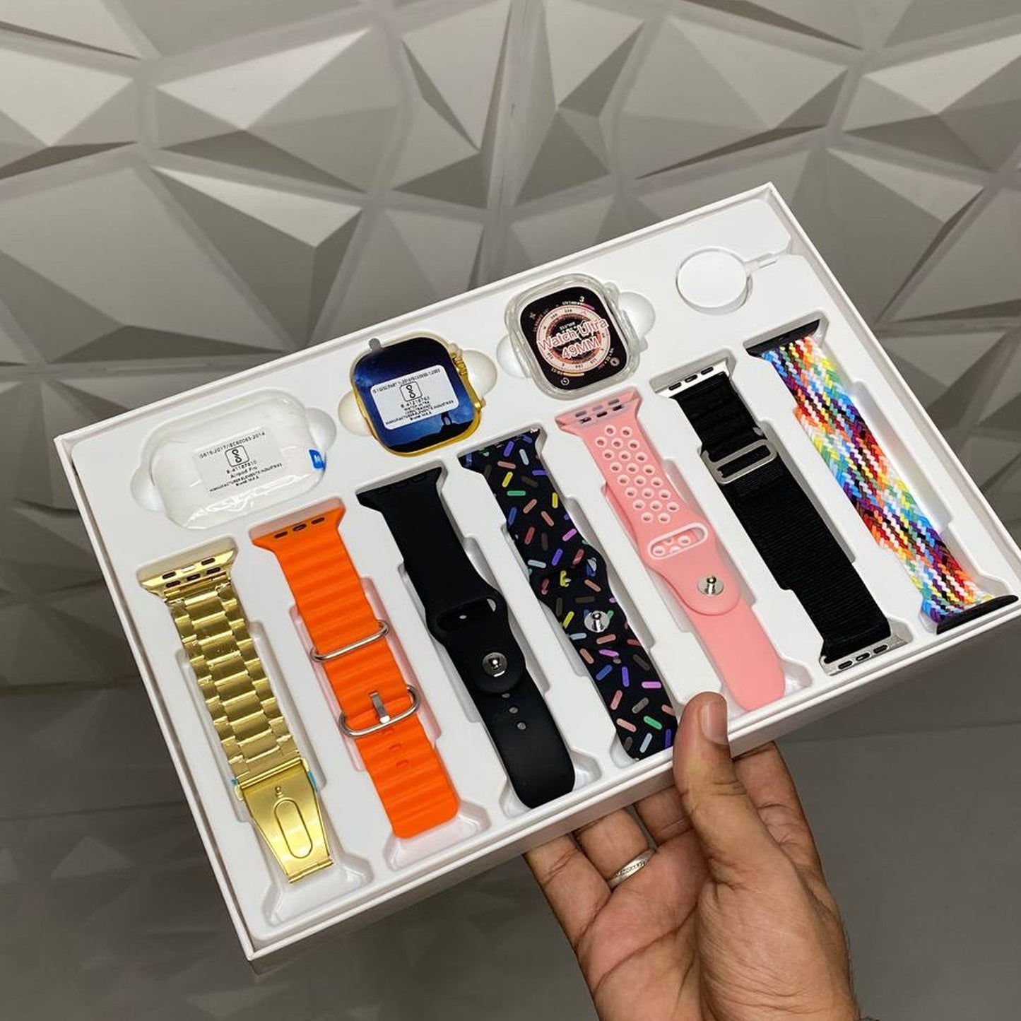 10 In1 Set Ultra Smart Bluetooth Calling Smartwatch + Earphones With Transparent Screen Guard Watch With Seven Classic Straps (Mix Color) - Springkart 