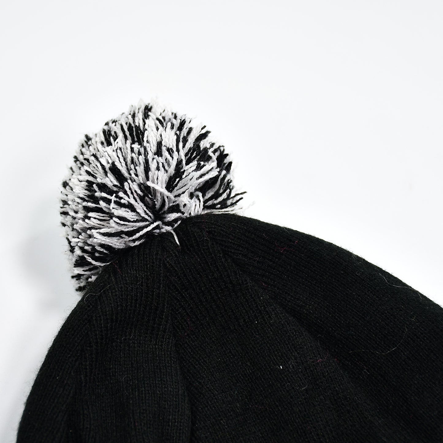 6341 Mens And Womens Skull Slouchy Winter Woolen Knitted Black Inside Fur Beanie Cap. - Springkart 