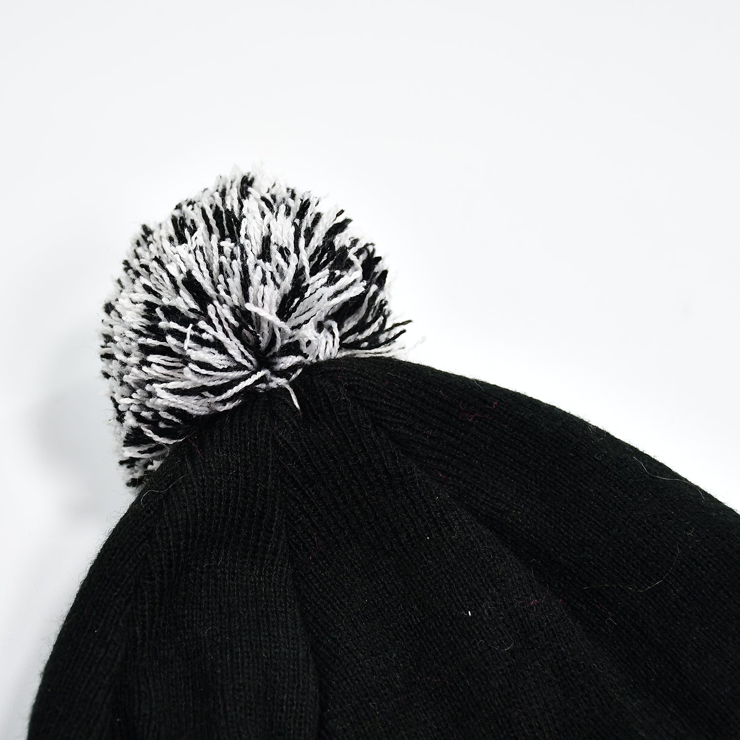 6341 Mens And Womens Skull Slouchy Winter Woolen Knitted Black Inside Fur Beanie Cap. - Springkart 