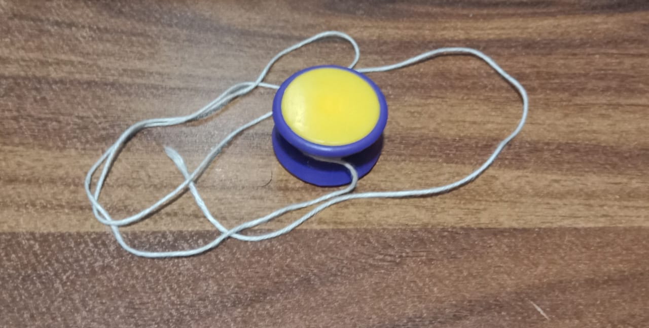 Small Yoyo Toy With String Rotating Yoyo Toy Brain Exerciser For Kids - Springkart 