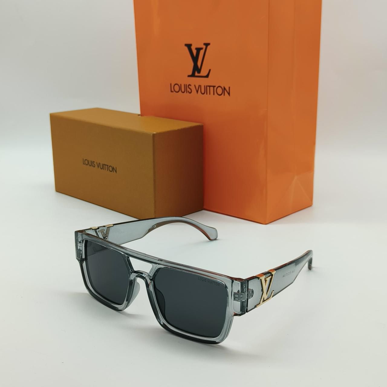 Branded Sunglasses (BALENCIAGA / LOUIS VUITION)