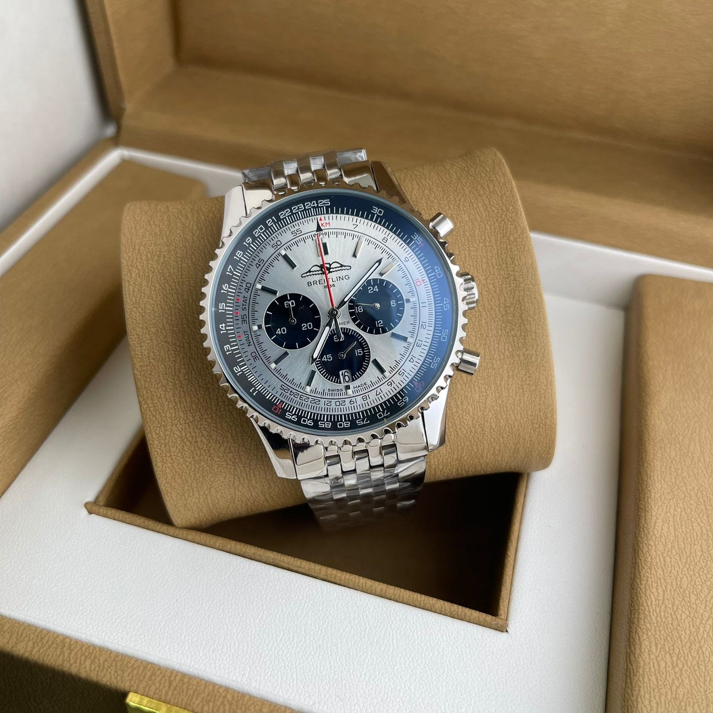 Exclusive Breitling Navitimer all-purpose Watch for your every pursuit