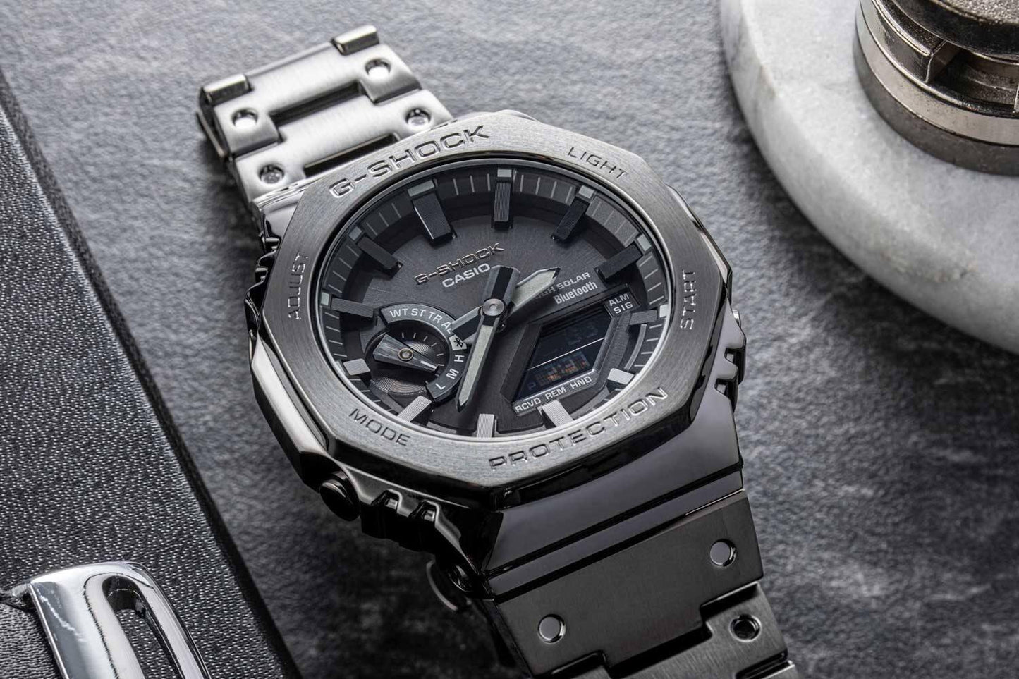 G-SHOCK has launched a new GA-2100 series watch, with classic black  color matching