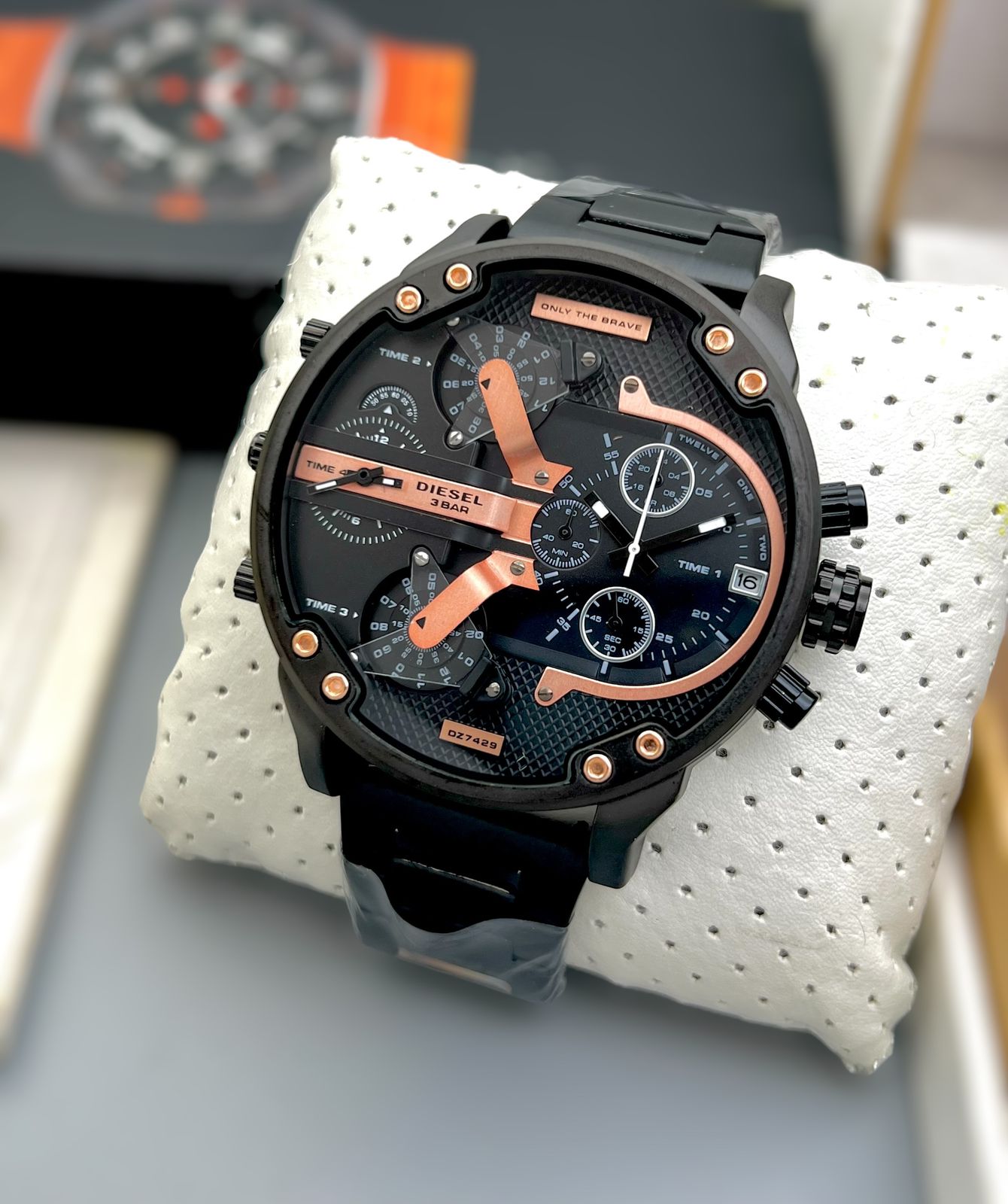 Branded Diesel Black & white, Gold Dail Men's Watch