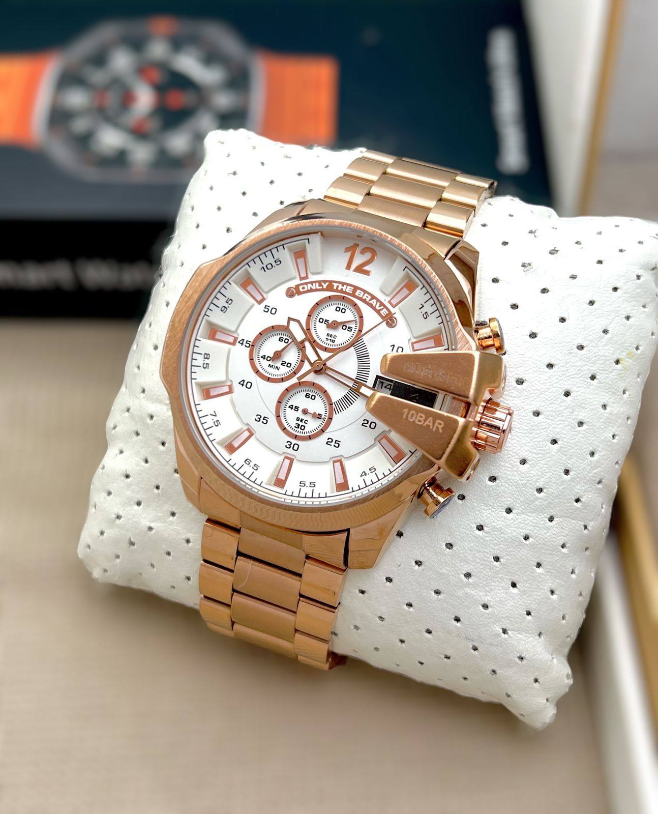 Diesel Mega Chief collection, Sunray White Dial