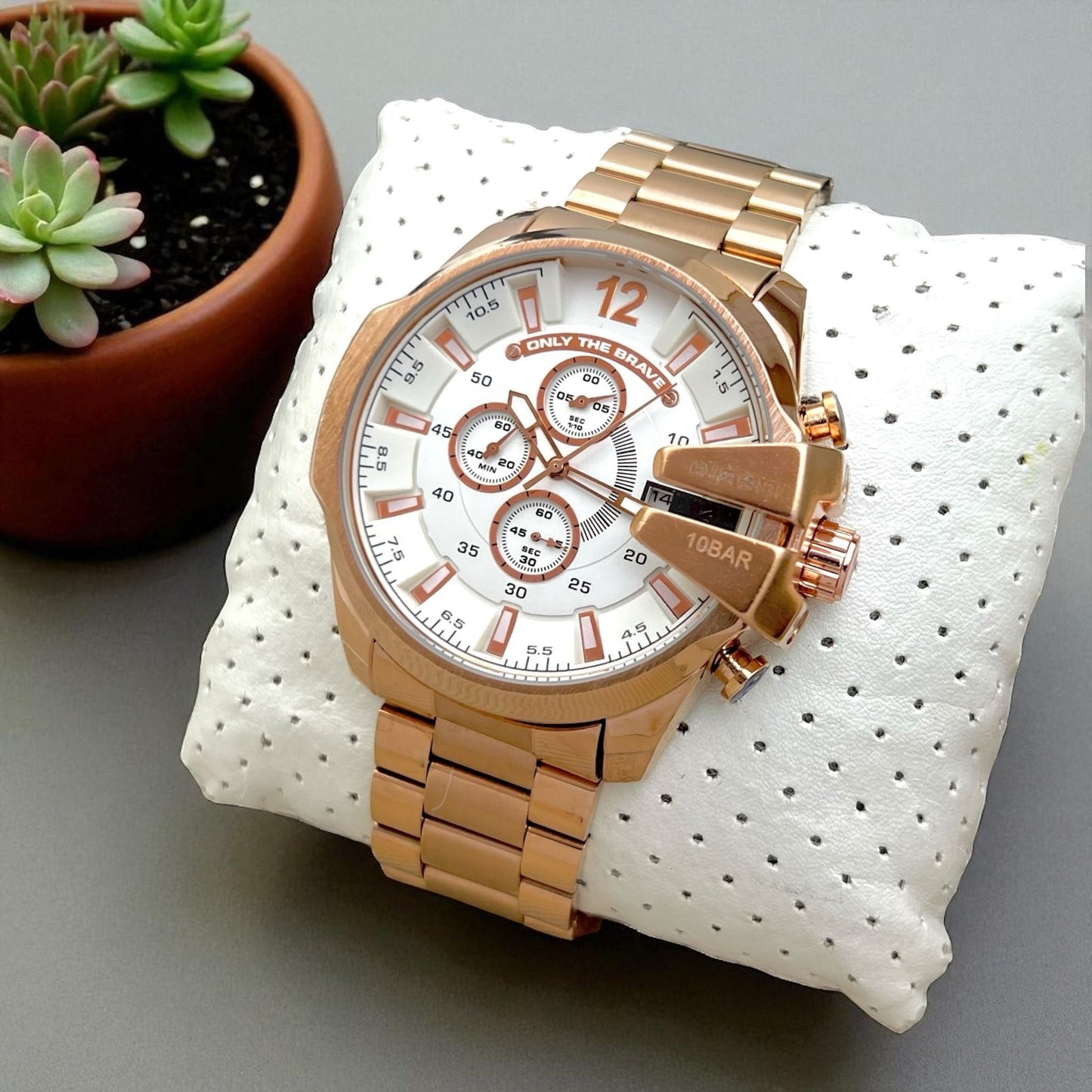 Diesel Mega Chief collection, Sunray White Dial
