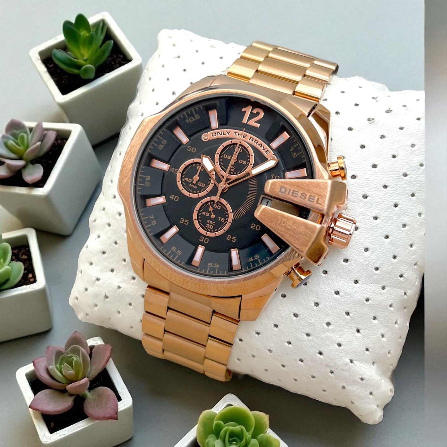 Diesel Mega Chief collection, Sunray White Dial