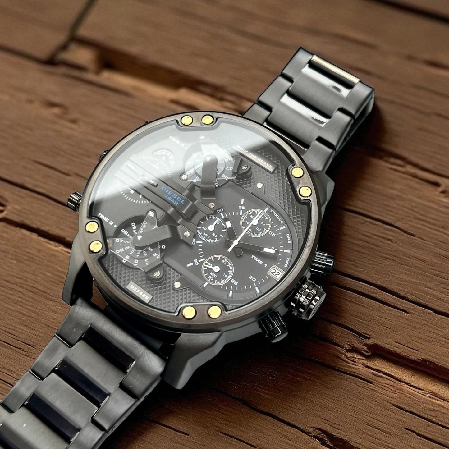 MR Daddy 2.0 Gold black white Chronograph watch for men from Diesel