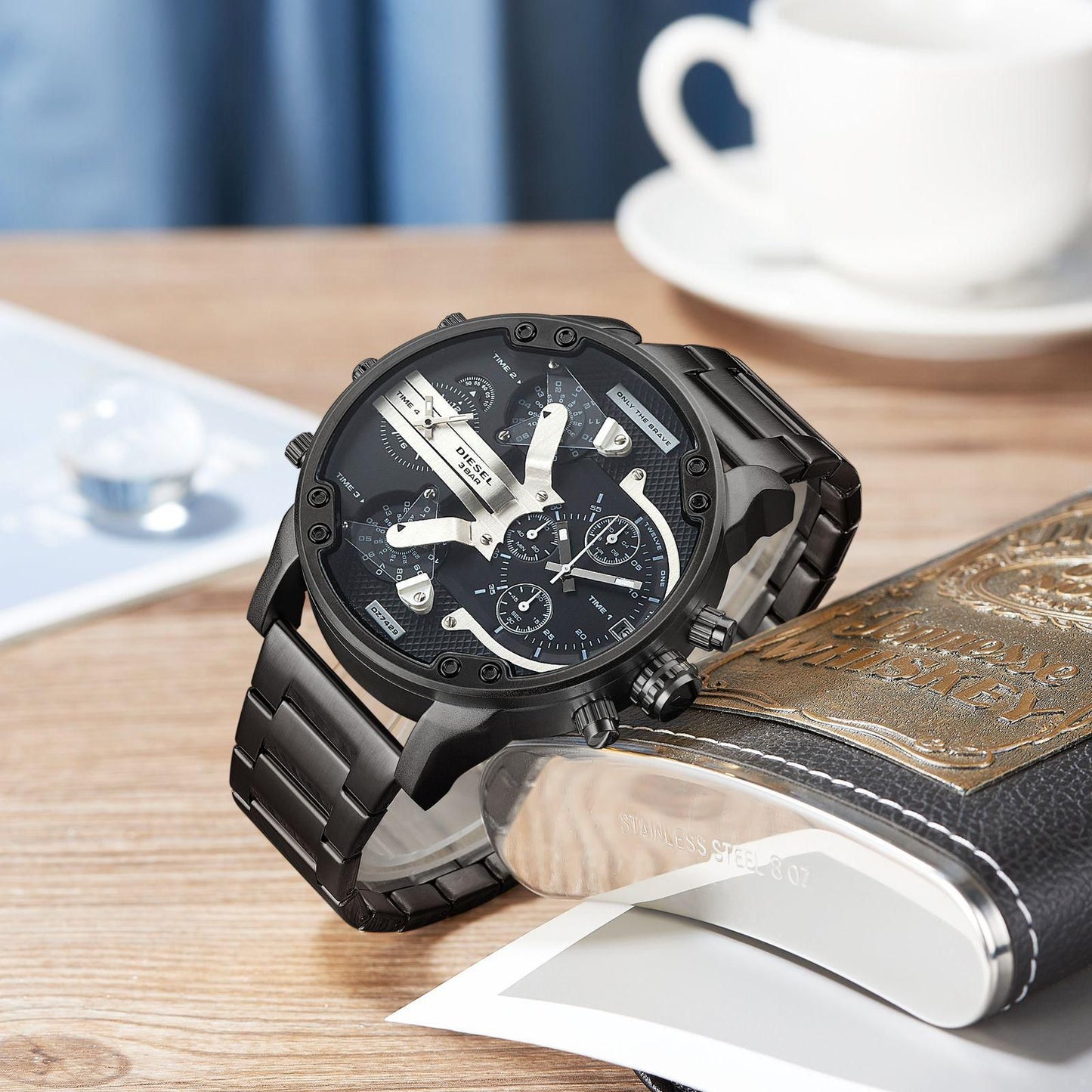 MR Daddy 2.0 Gold black white Chronograph watch for men from Diesel